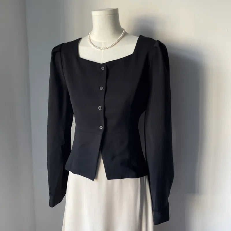 Heart Collar Slim-fIt Blouse (2colors)