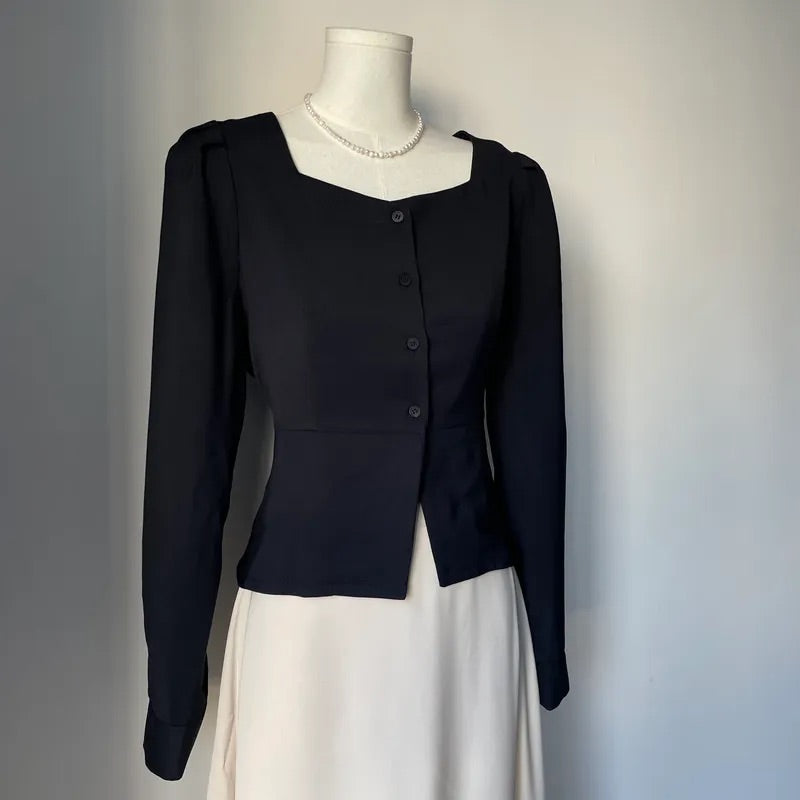 Heart Collar Slim-fIt Blouse (2colors)