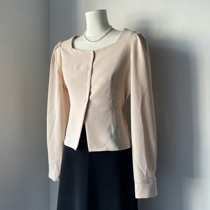 Heart Collar Slim-fIt Blouse (2colors)