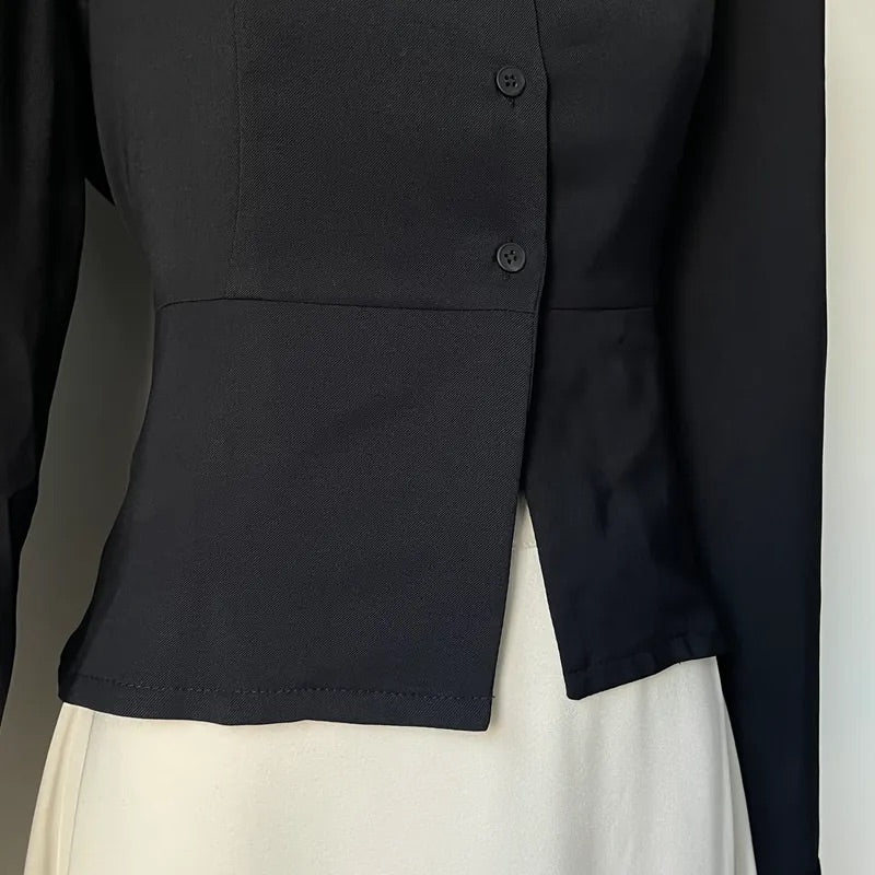 Heart Collar Slim-fIt Blouse (2colors)