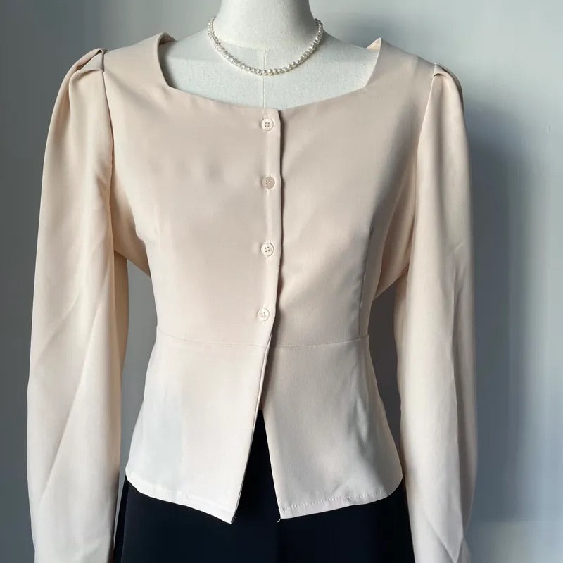 Heart Collar Slim-fIt Blouse (2colors)