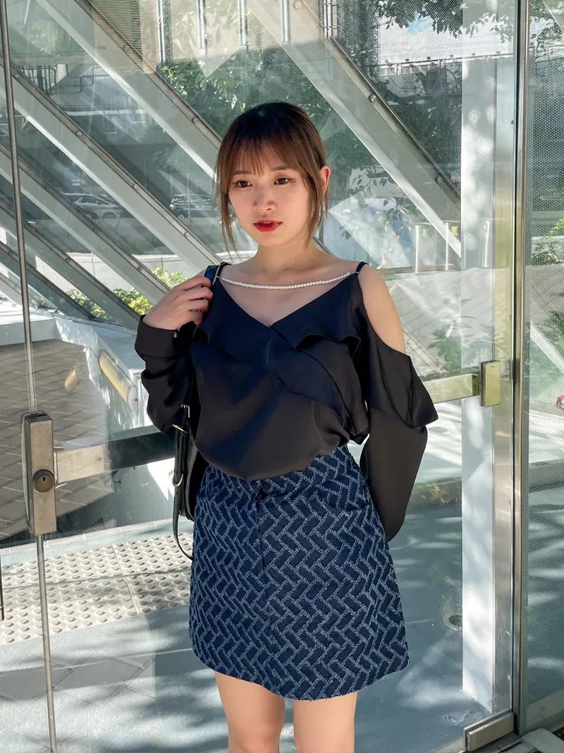 珍珠掛鏈小吊帶緞面上衣 | 三色