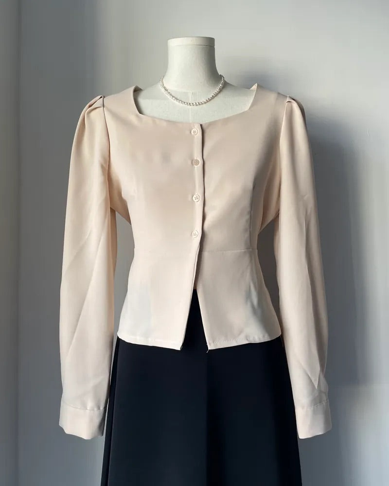 Heart Collar Slim-fIt Blouse (2colors)