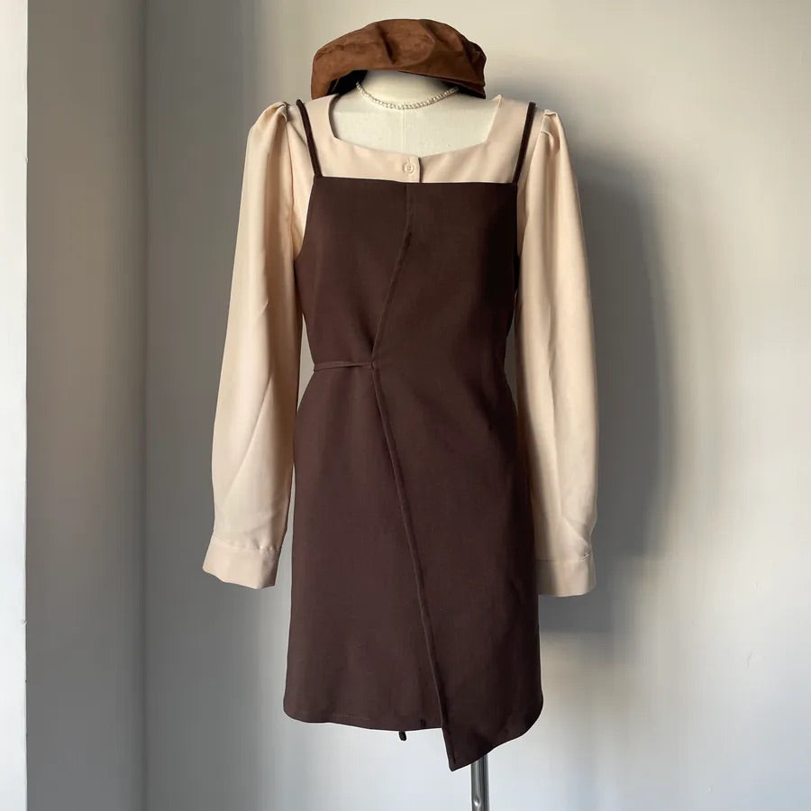 Heart Collar Slim-fIt Blouse (2colors)