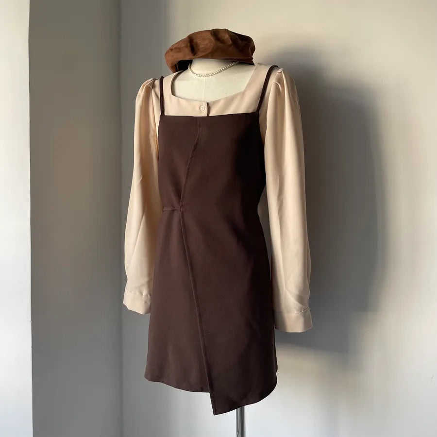Heart Collar Slim-fIt Blouse (2colors)