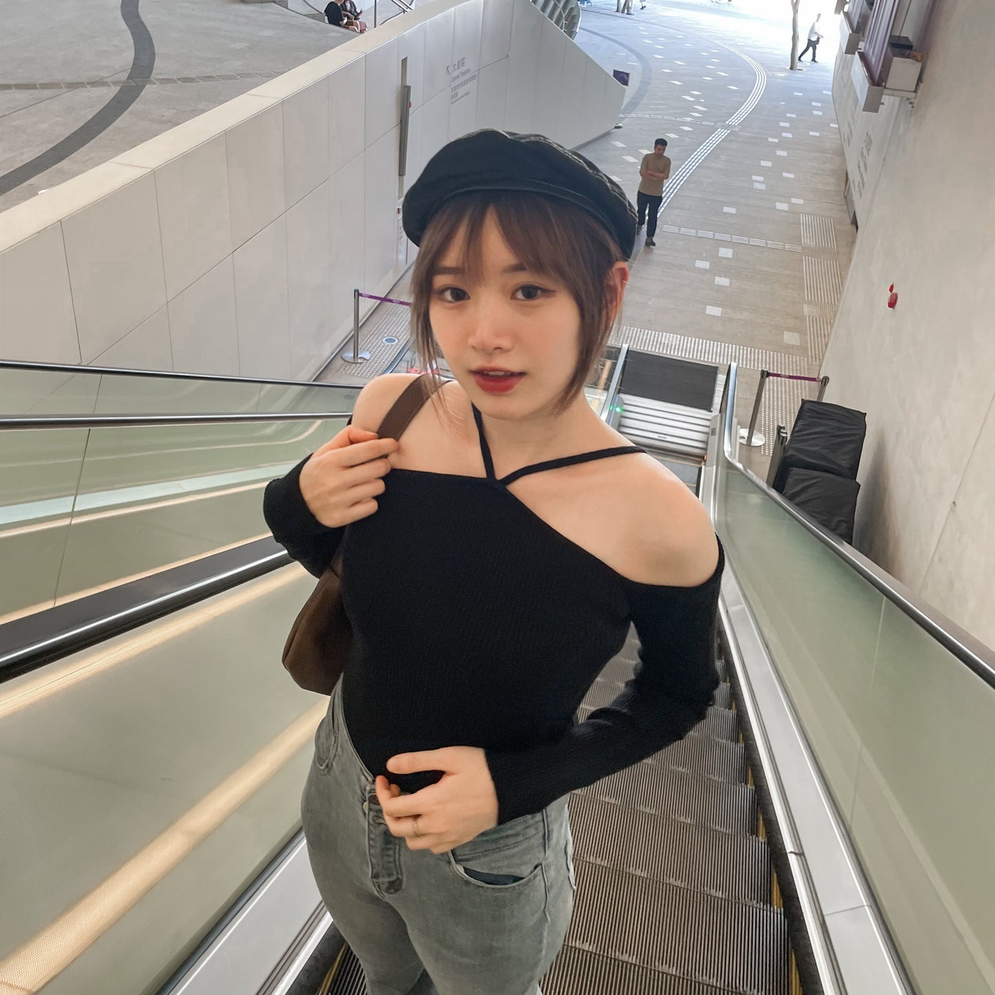 菱形小吊帶掛頸露肩上衣